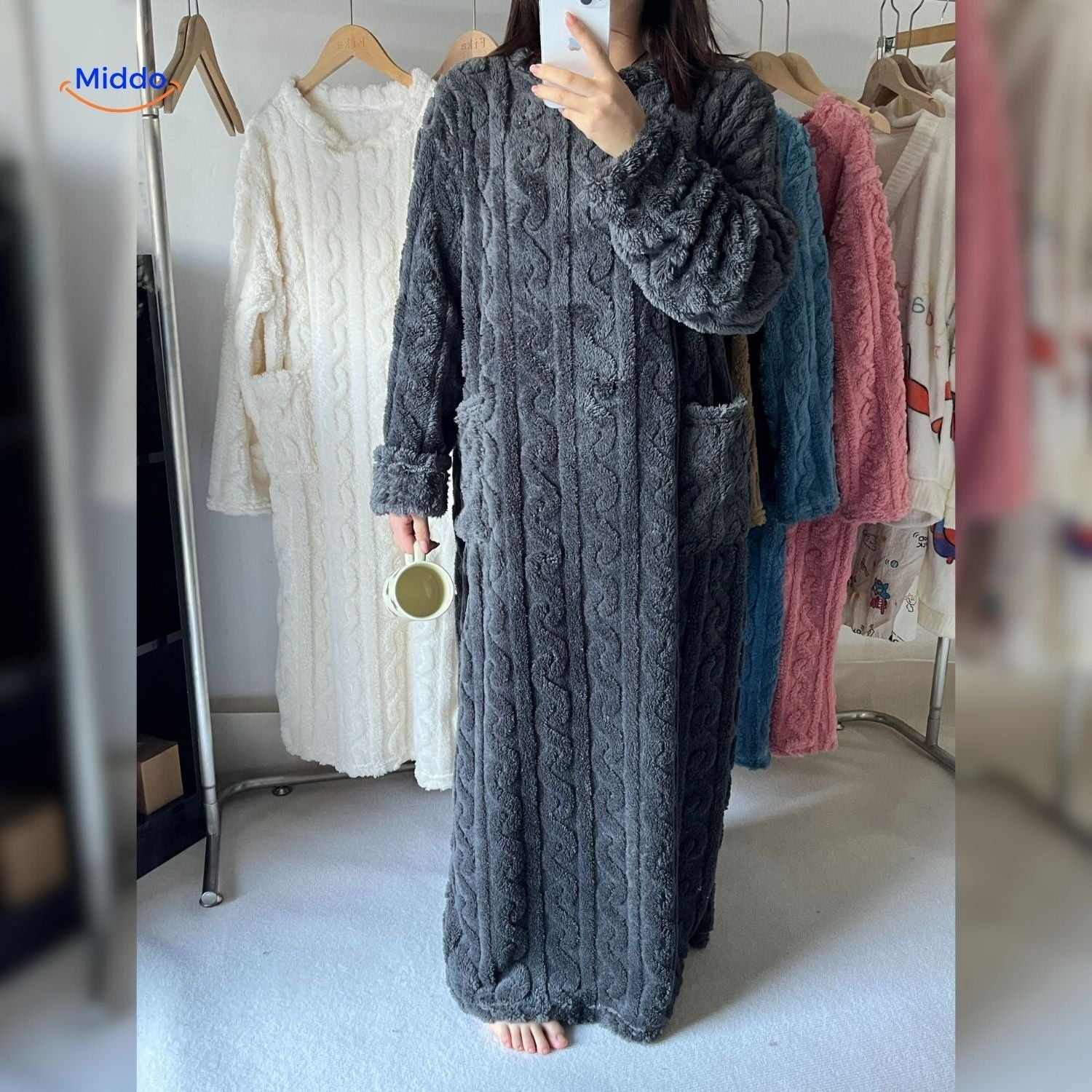 Snugglewear Decken-Kleid™ — Fühl die Wärme, beweg dich frei und genieße endlosen Kuschelkomfort!