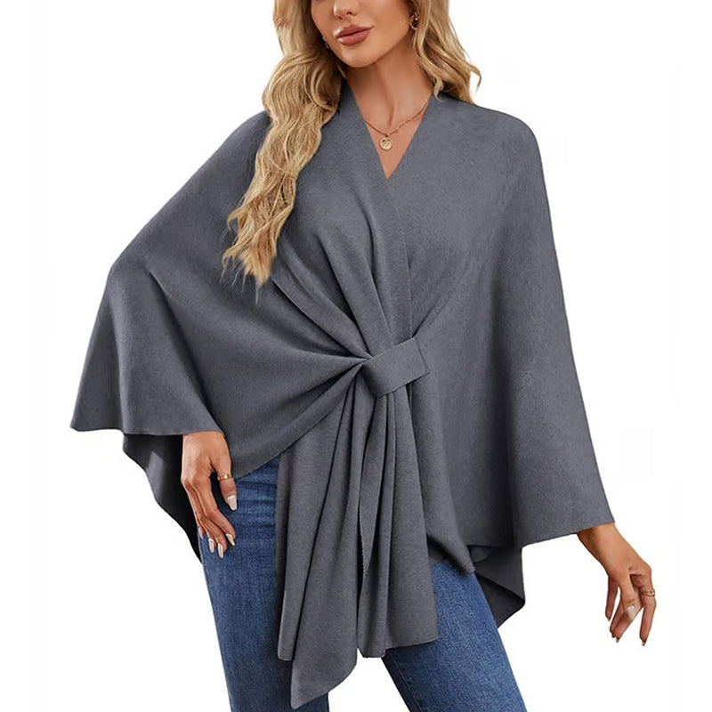 VeluraShawl – Eleganter Poncho mit Schalverschluss und fließender Front