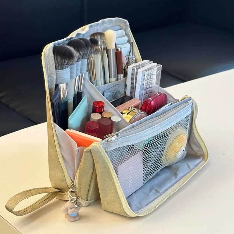 GlamStand Organizer – Dein Beauty-Tisch zum Mitnehmen