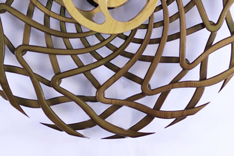 KineWood Art — Handgefertigte kinetische Skulptur aus Holz