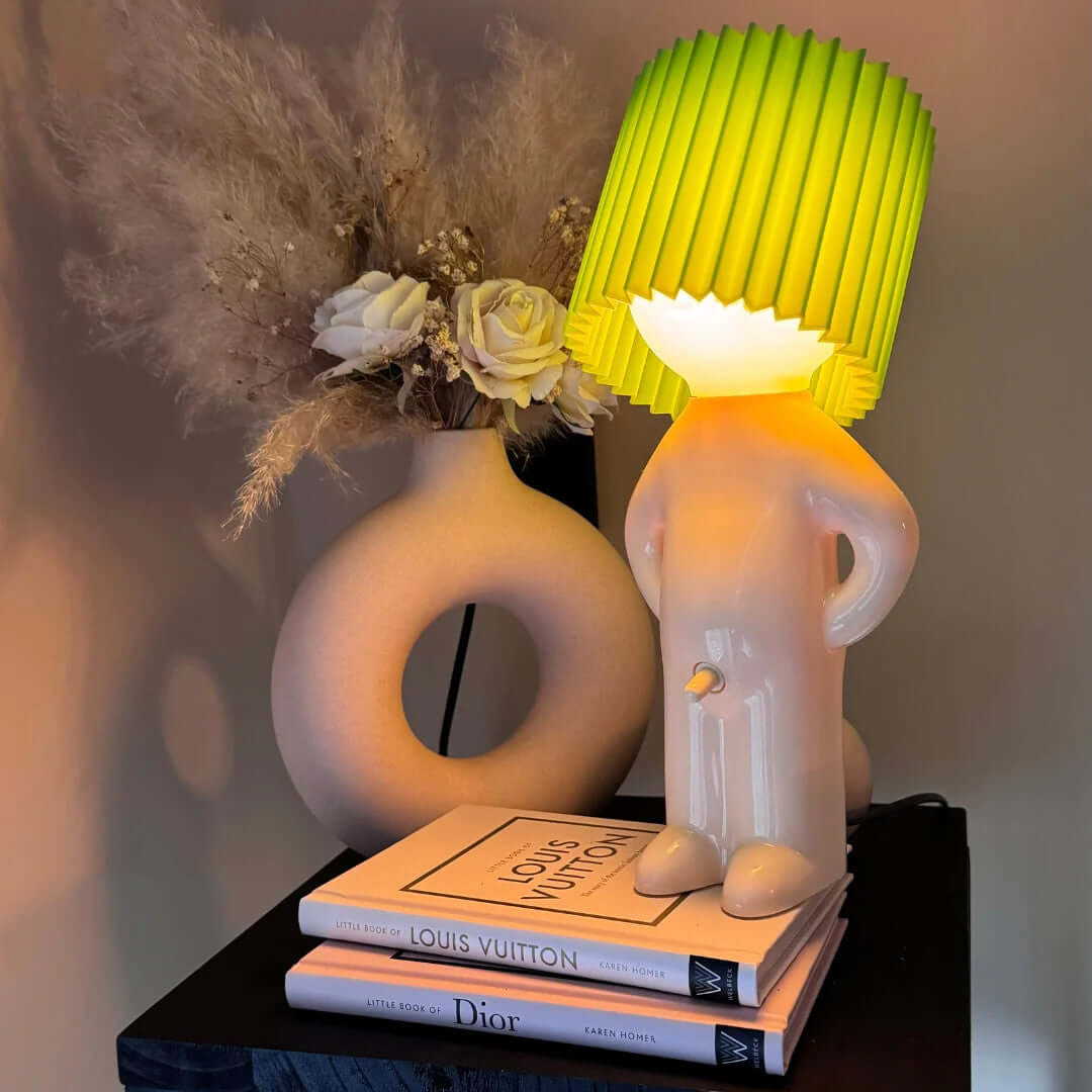 LampenLars – Die frechste Nachttischlampe der Welt