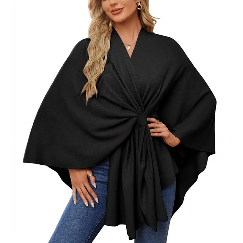VeluraShawl – Eleganter Poncho mit Schalverschluss und fließender Front