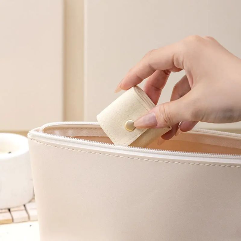 1+1 GRATIS | VeluriCase – Mini Reise-Schmucktasche