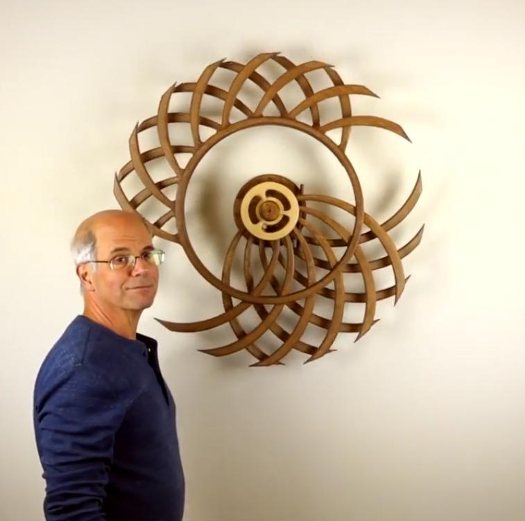 KineWood Art — Handgefertigte kinetische Skulptur aus Holz