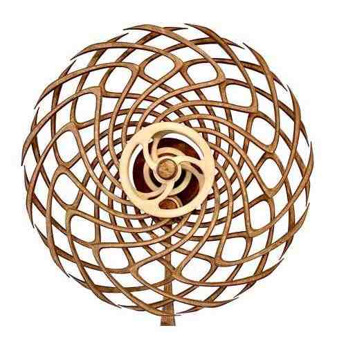 KineWood Art — Handgefertigte kinetische Skulptur aus Holz