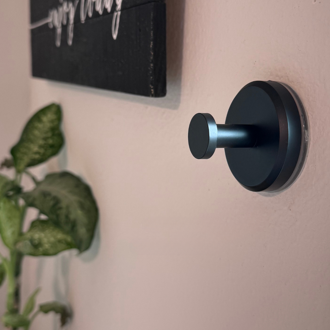 WallGrip Max™ – Unsichtbare Powerhaken für bombensicheren Halt (3 Stück)