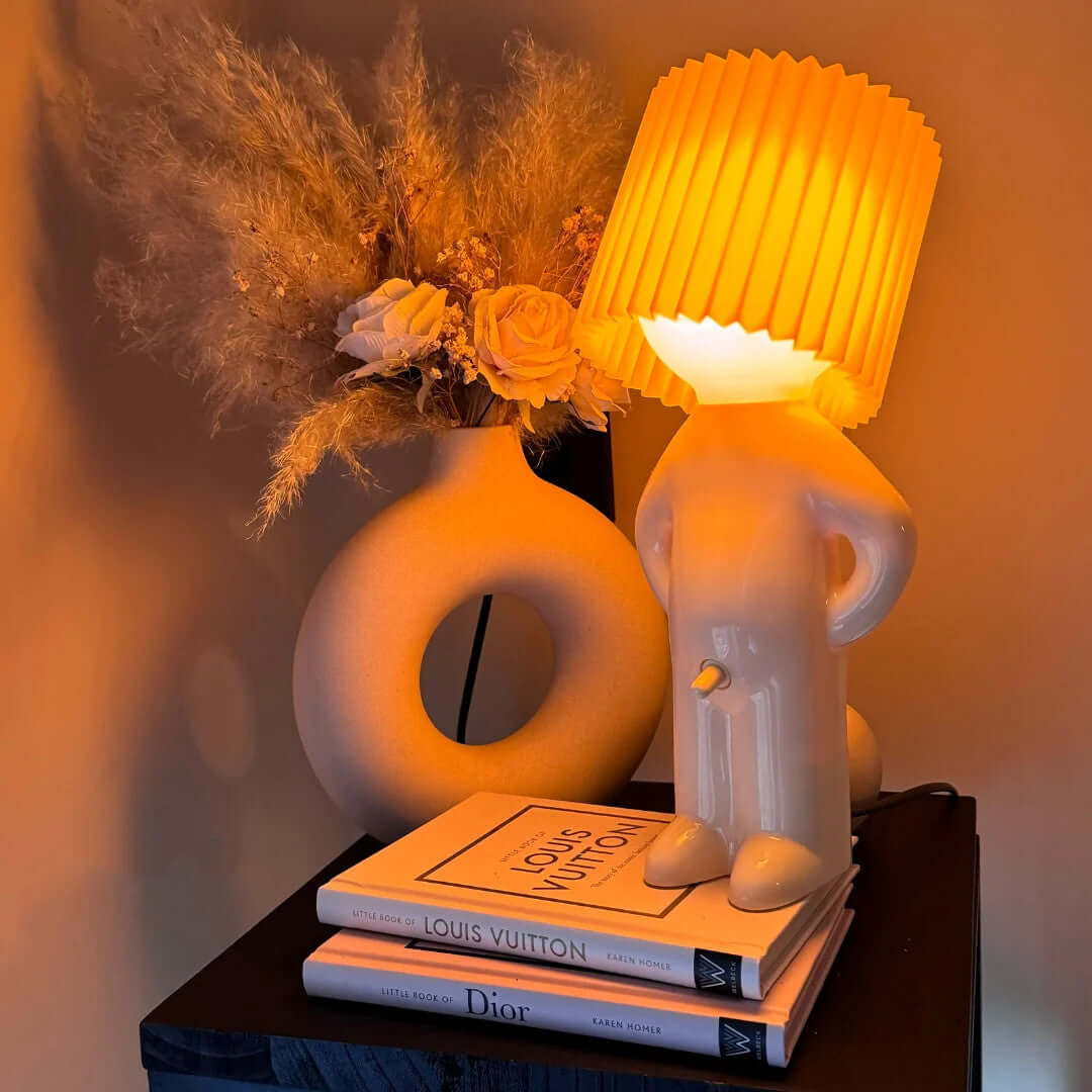 LampenLars – Die frechste Nachttischlampe der Welt