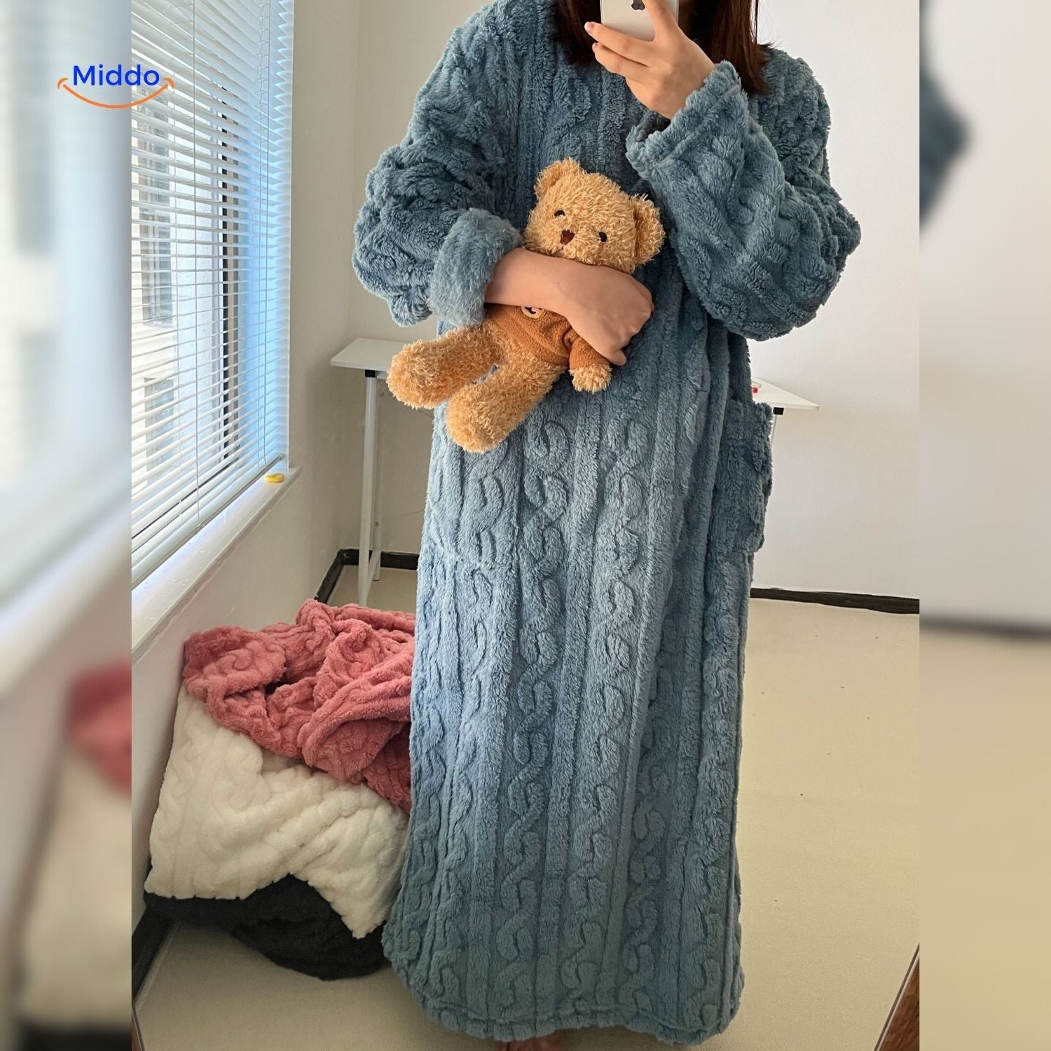 Snugglewear Decken-Kleid™ — Fühl die Wärme, beweg dich frei und genieße endlosen Kuschelkomfort!