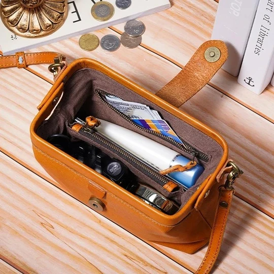 VintaCarry™ — Stilvoll organisiert mehr Platz und zeitlose Eleganz für deinen souveränen Auftritt