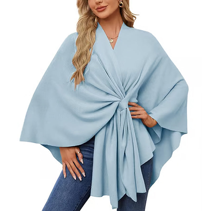 VeluraShawl – Eleganter Poncho mit Schalverschluss und fließender Front
