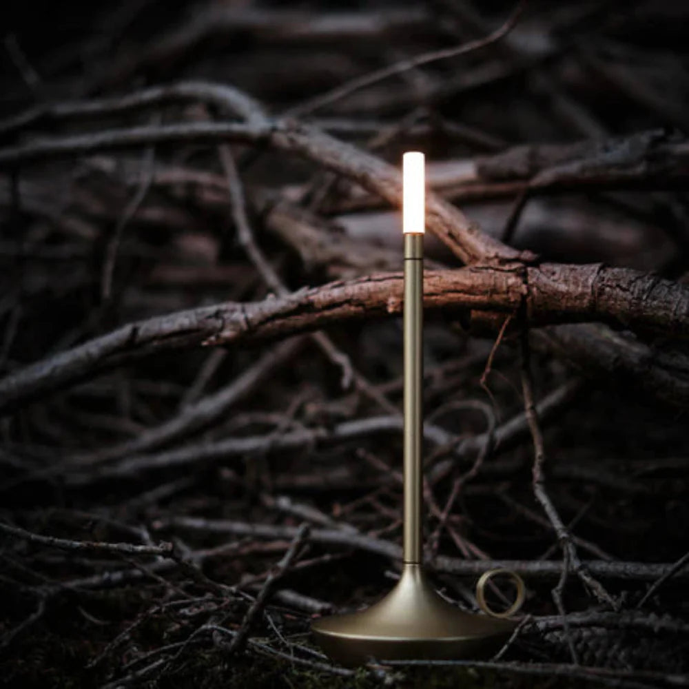 LumiGlow Lantern – Elegantes Licht für jede Gelegenheit