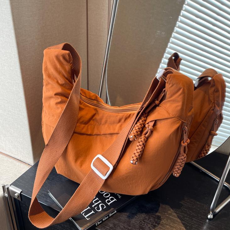 UrbanEase Bag – Leicht, stylisch & immer dabei!