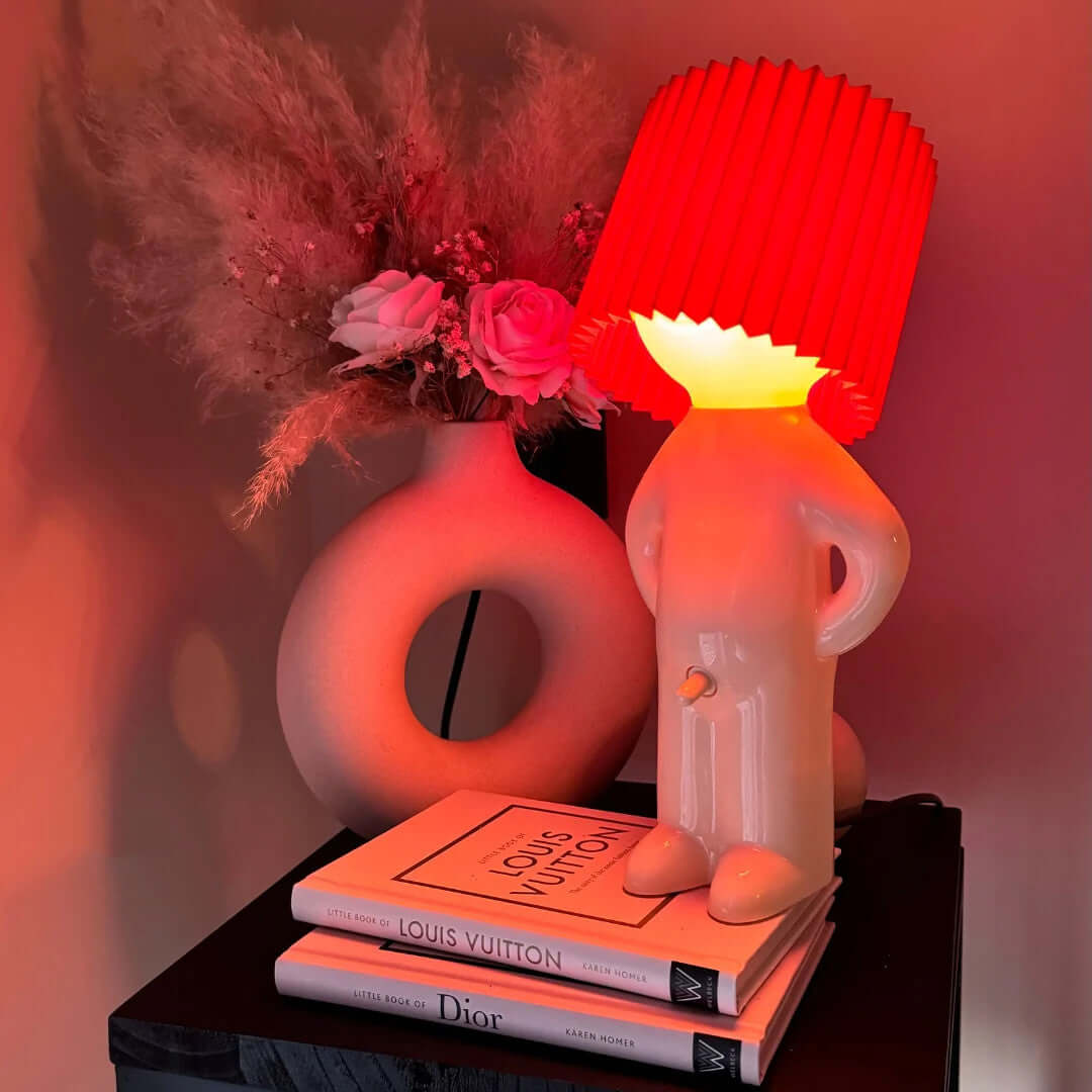 LampenLars – Die frechste Nachttischlampe der Welt