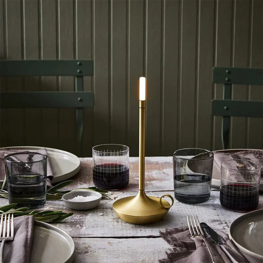 LumiGlow Lantern – Elegantes Licht für jede Gelegenheit