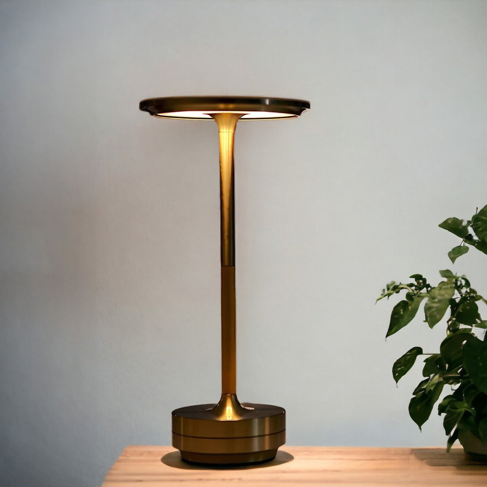 LumiAura – Kabellose Eleganz & stimmungsvolles Licht