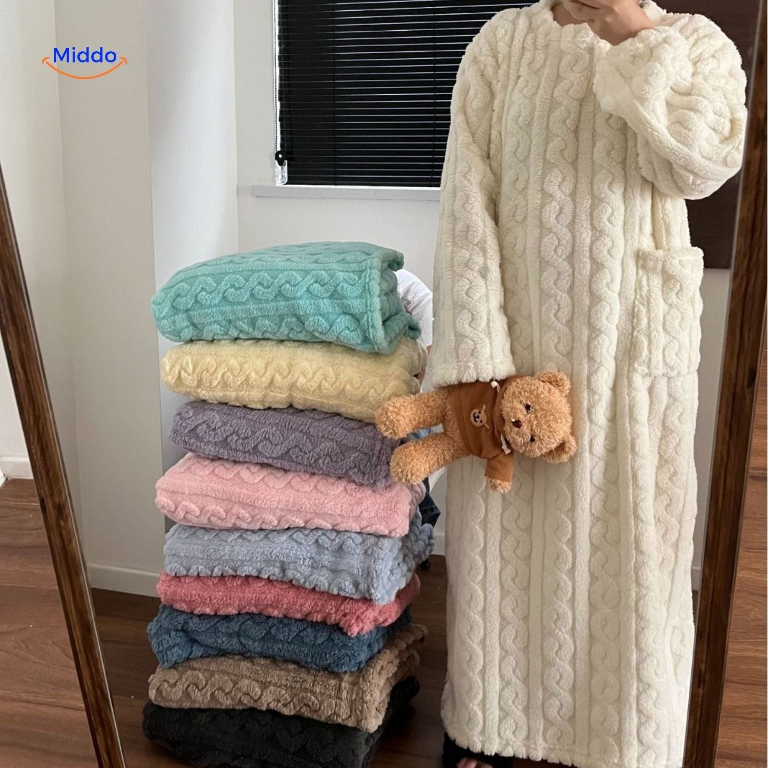 Snugglewear Decken-Kleid™ — Fühl die Wärme, beweg dich frei und genieße endlosen Kuschelkomfort!