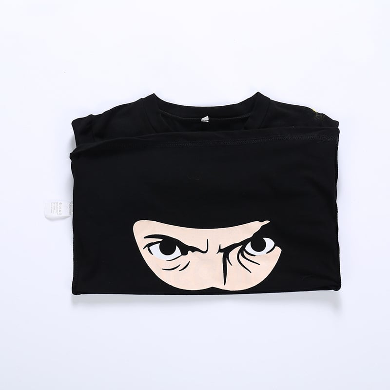 ShadowNinja Tee – Verwandelt dein Shirt in eine Ninja-Maske