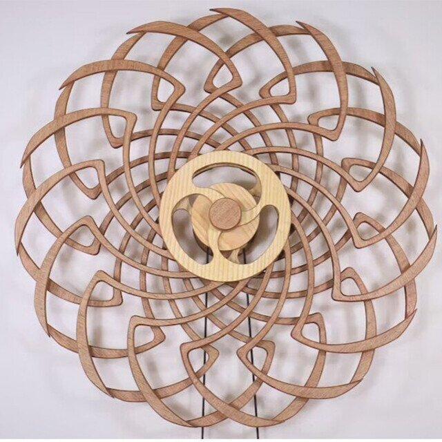 KineWood Art — Handgefertigte kinetische Skulptur aus Holz