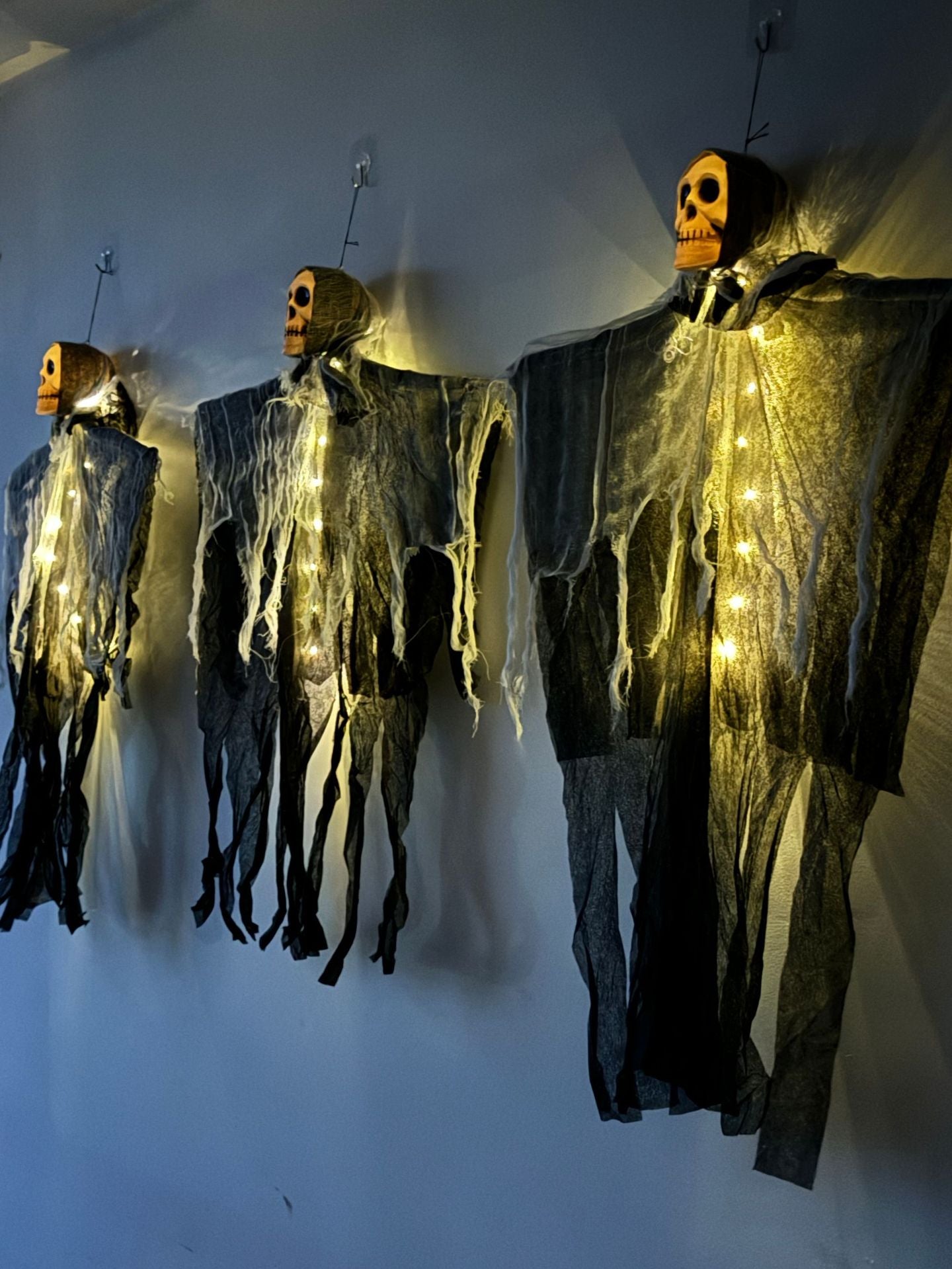 SkullGlow – Die unheimliche Stoff-Schädel-Lampe