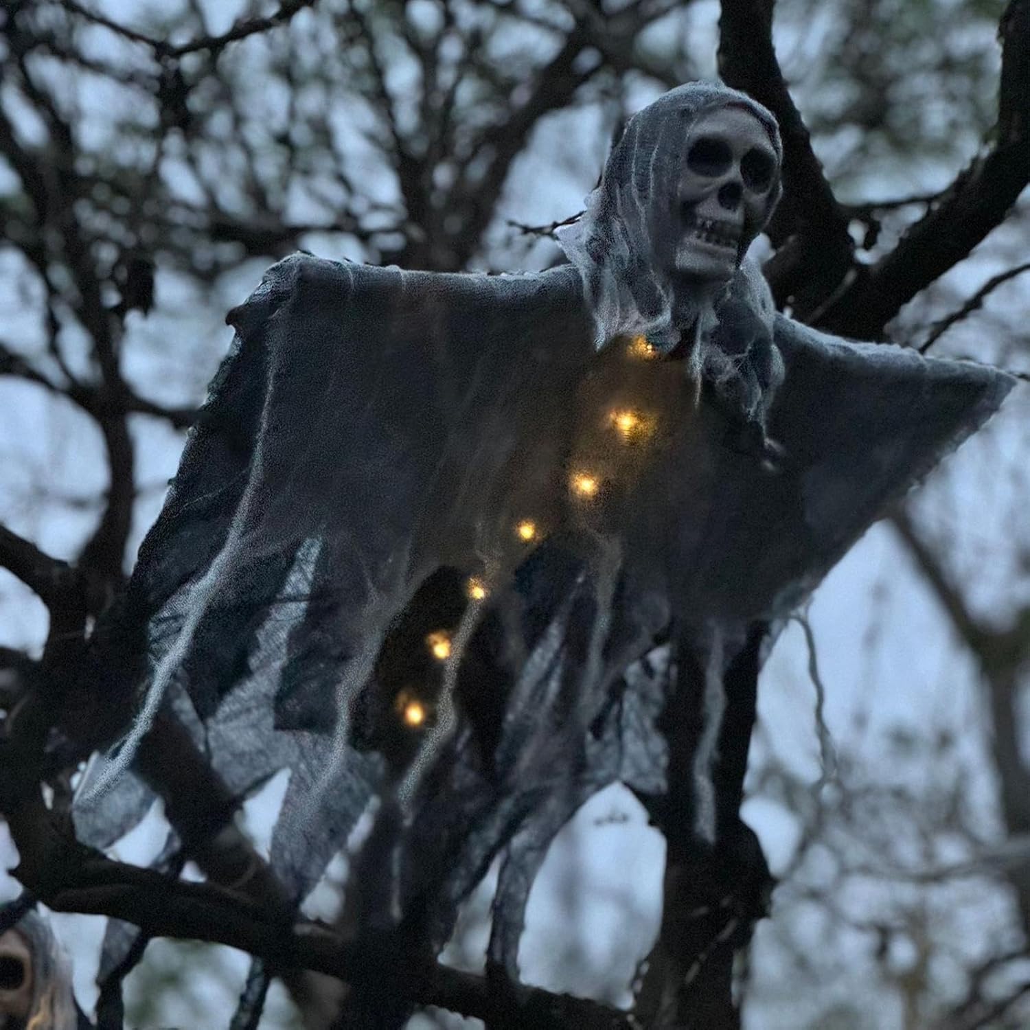 SkullGlow – Die unheimliche Stoff-Schädel-Lampe