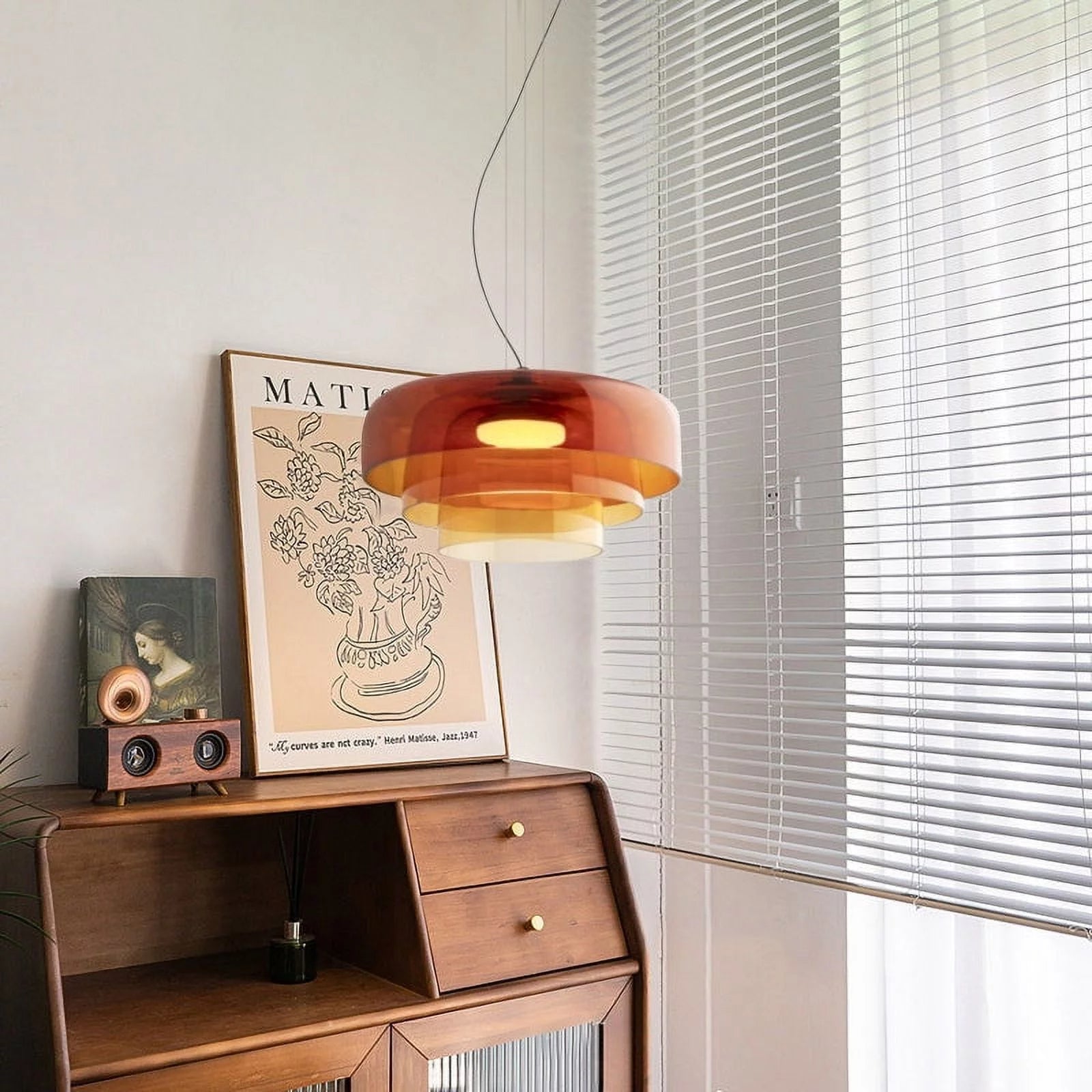 ScandiGlow – Zeitlose Eleganz in Glas & Metall