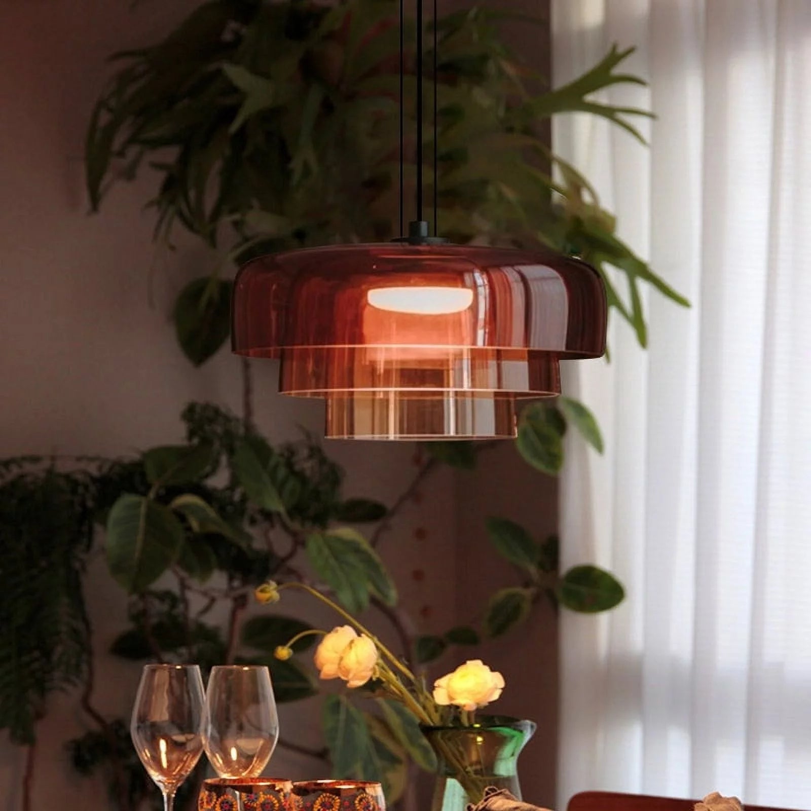 ScandiGlow – Zeitlose Eleganz in Glas & Metall