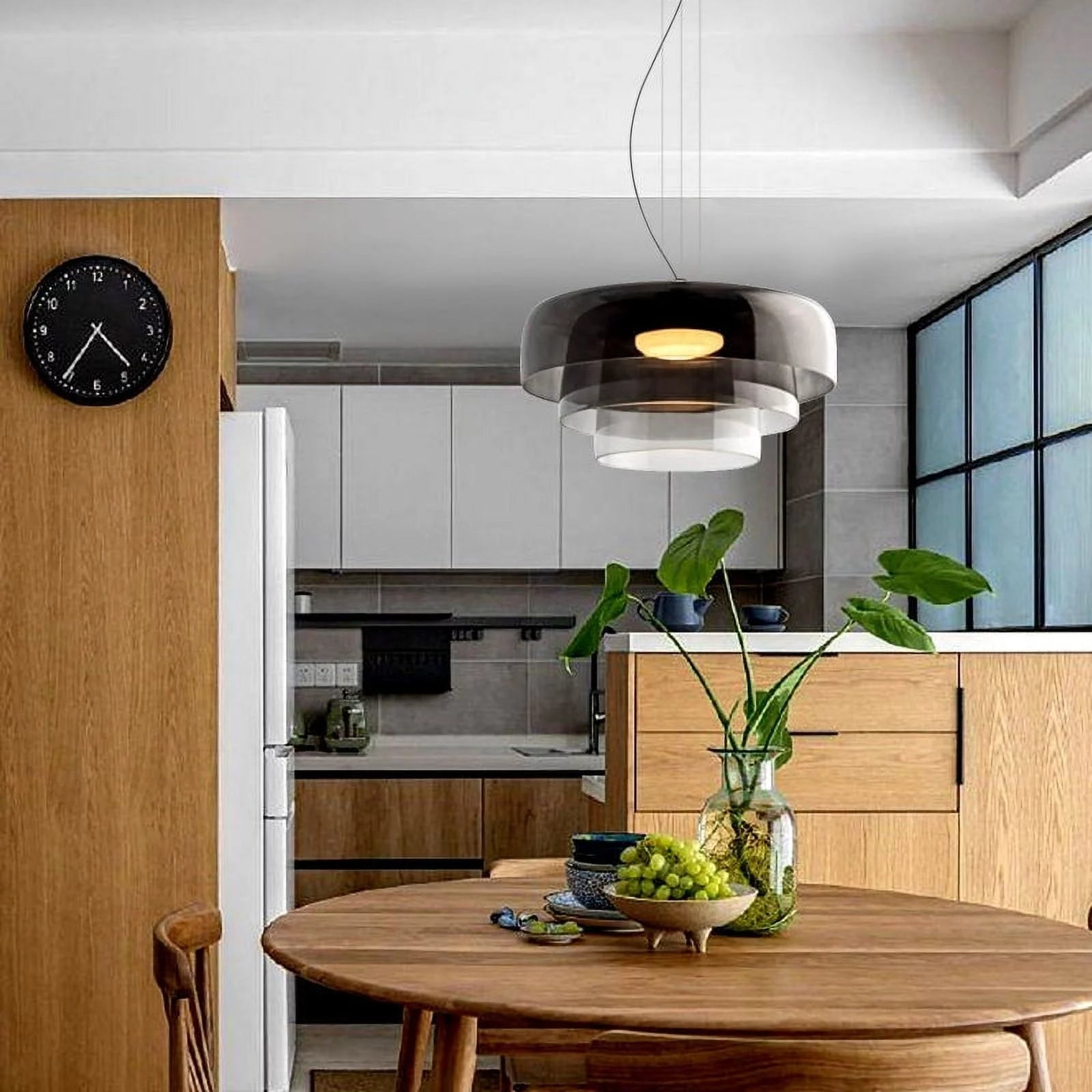 ScandiGlow – Zeitlose Eleganz in Glas & Metall