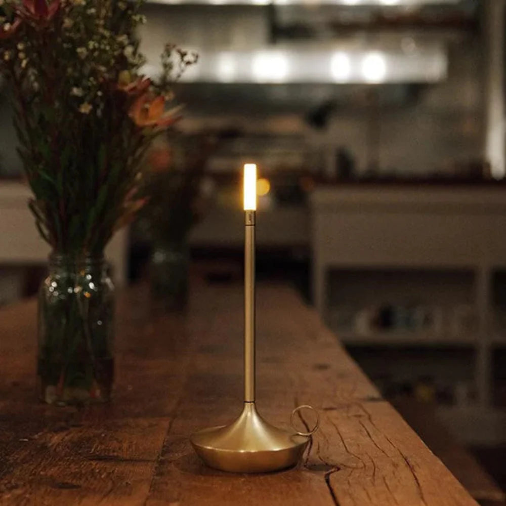 LumiGlow Lantern – Elegantes Licht für jede Gelegenheit