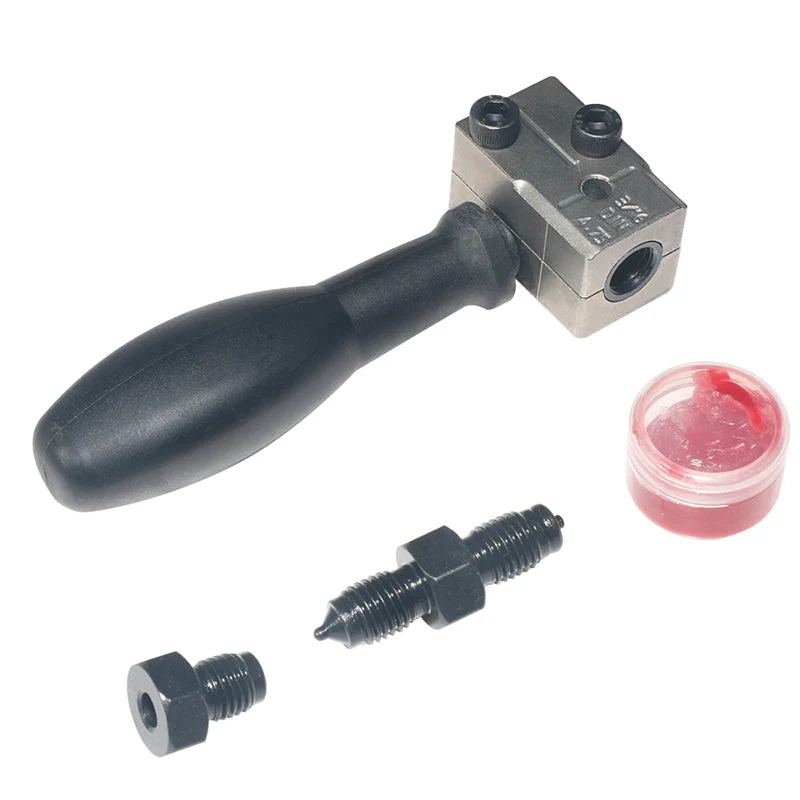 BrakeMaster Pro – Präzise Bördelung. Kein Nachziehen nötig.