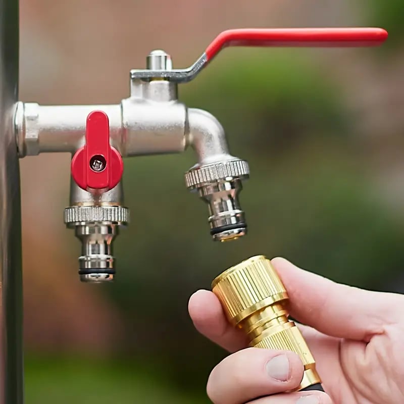 1+1 GRATIS | AquaTwin Brass – Zwei Anschlüsse, doppelte Power