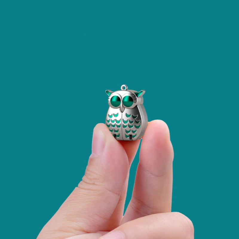 1 +1 GRATIS | OwlClip Mini – Die klappbare Nagelzange mit Stil