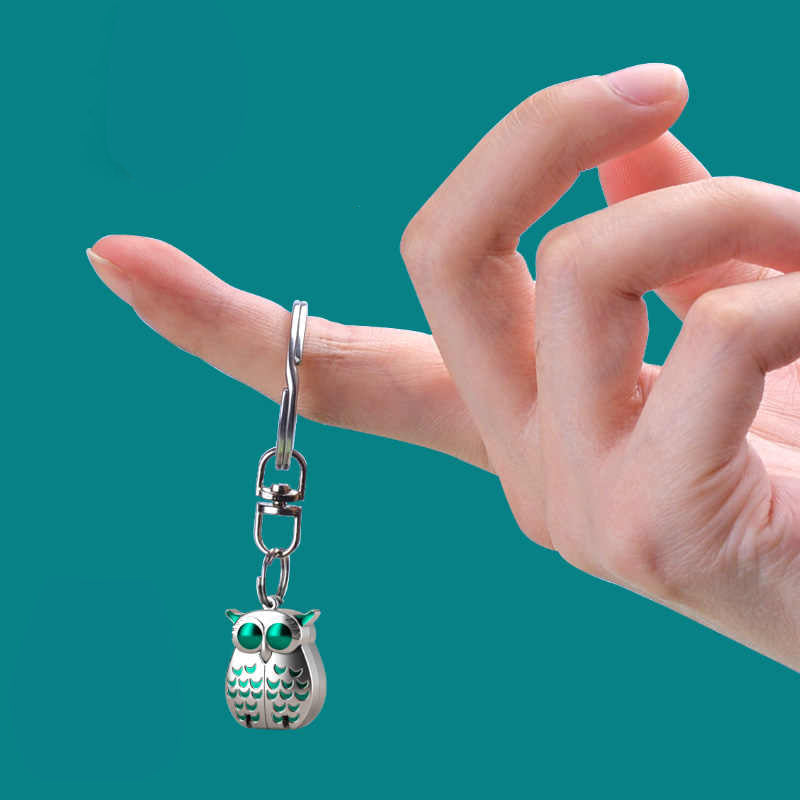 1 +1 GRATIS | OwlClip Mini – Die klappbare Nagelzange mit Stil
